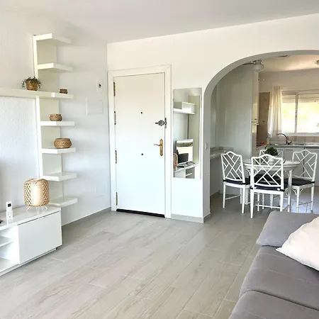 Apartament Bright With Amazing Terrace, Air, Overlooking The Garden And Sea, 2 Bedrooms, Sleeps 4, Swimming Pool And Gardens In A Very Quiet Area La Cala De Mijas